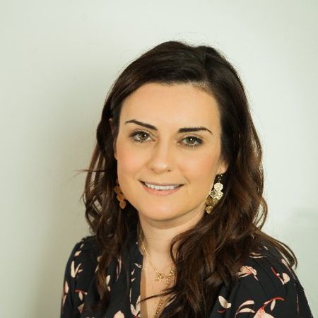 Profile photo of a State Farm Agent named: Julie Kerber