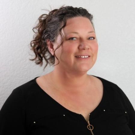 Profile photo of a State Farm Agent named: Roxanne Haug