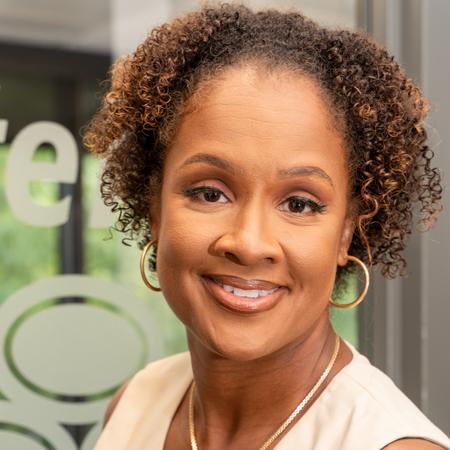 Profile photo of a State Farm Agent named: Cinawaye Elivert