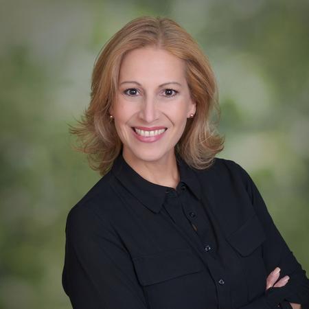 Profile photo of a State Farm Agent named: Llyrena Sherwood