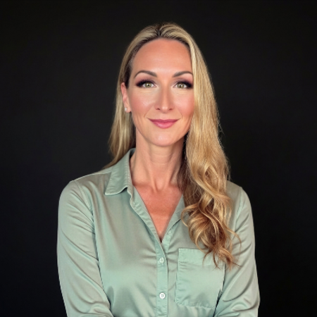 Profile photo of a State Farm Agent named: Wendy Gillies