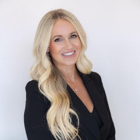 Profile photo of a State Farm Agent named: Kendra Gries