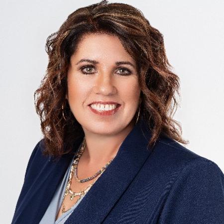 Profile photo of a State Farm Agent named: Bobbi Holst