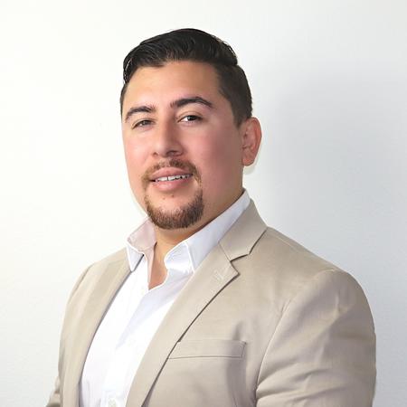 Profile photo of a State Farm Agent named: Luis Quintero