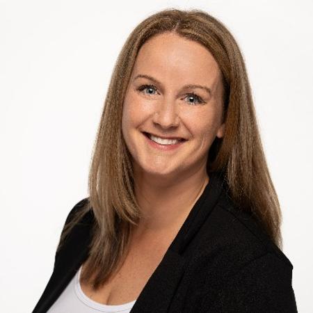 Profile photo of a State Farm Agent named: Jen Warden