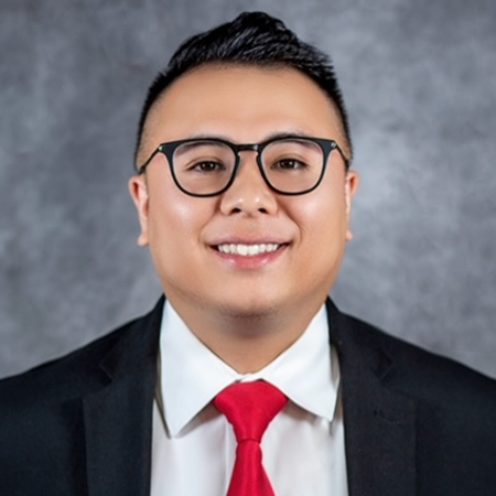 Profile photo of a State Farm Agent named: Tom Hoang