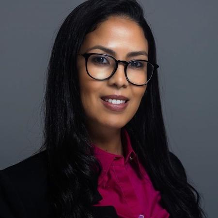 Profile photo of a State Farm Agent named: Consuelo Santiago-Martinez