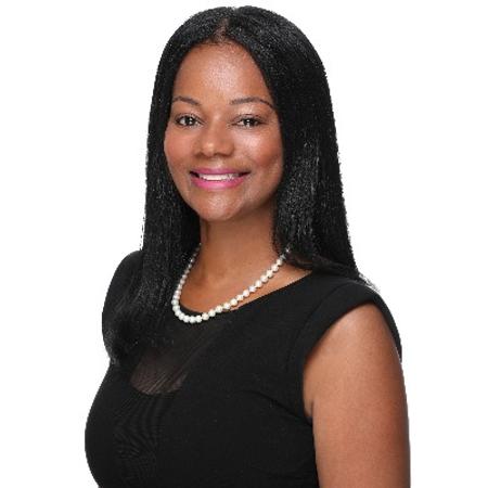 Profile photo of a State Farm Agent named: Hollie Allen