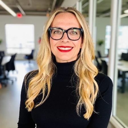 Profile photo of a State Farm Agent named: Laura San Nicolas