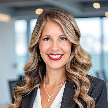 Profile photo of a State Farm Agent named: Lindsay Brown