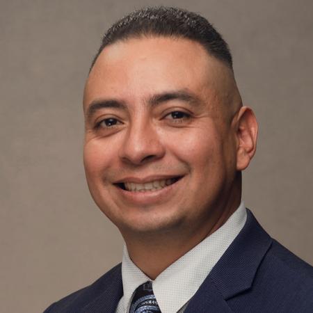 Profile photo of a State Farm Agent named: Roberto Calderon
