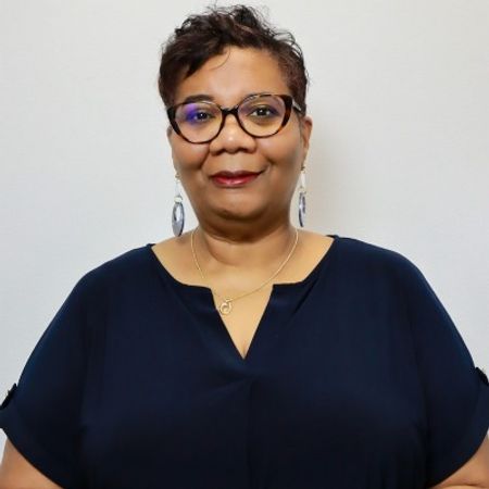 Profile photo of a State Farm Agent named: Marshelle Ball