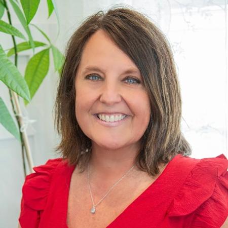Profile photo of a State Farm Agent named: Debra Noojin
