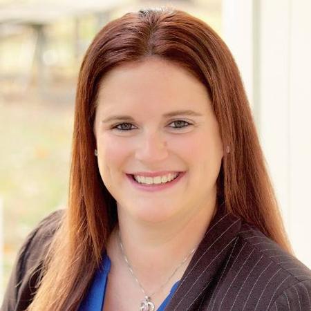 Profile photo of a State Farm Agent named: Linda Phelia