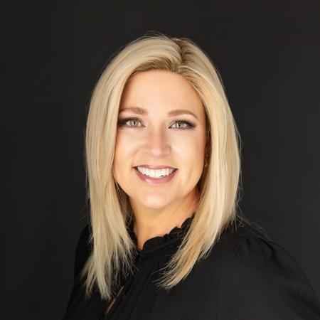 Profile photo of a State Farm Agent named: Lori Coucke