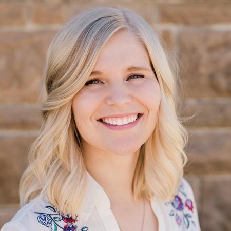 Profile photo of a State Farm Agent named: Marie Luetmer