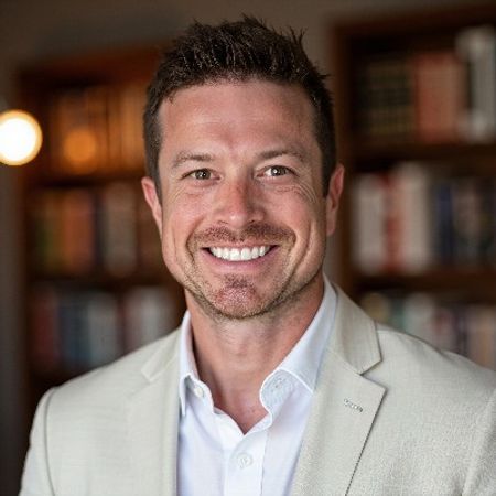 Profile photo of a State Farm Agent named: Scott Tabares