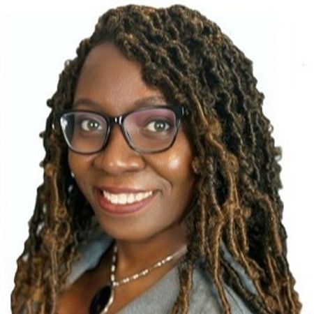 Profile photo of a State Farm Agent named: Roxanne Jones