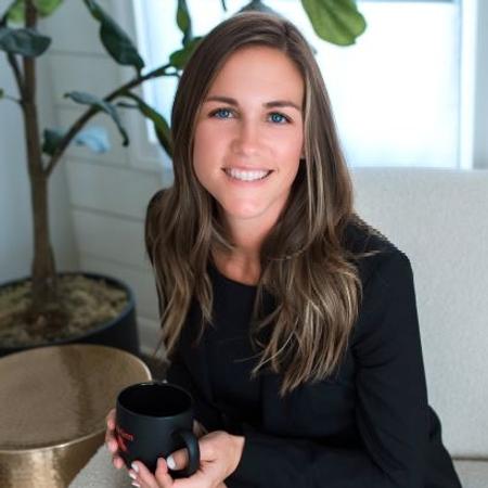 Profile photo of a State Farm Agent named: Stefanie Curtis