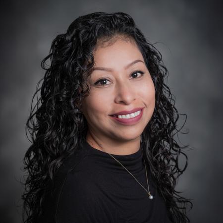 Profile photo of a State Farm Agent named: Liz Aguilar