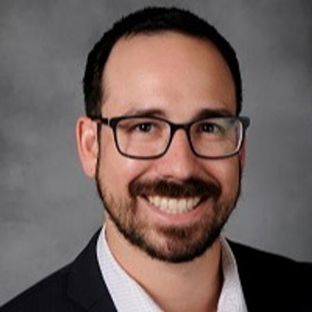 Profile photo of a State Farm Agent named: Robert Casares