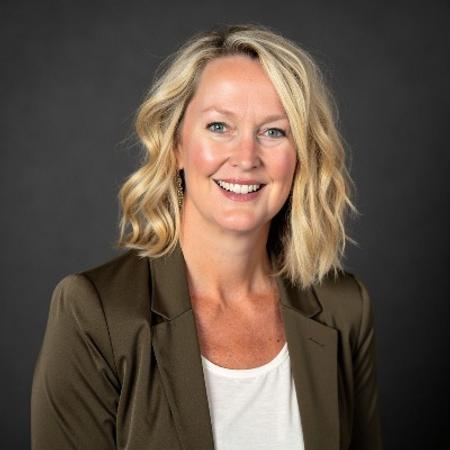 Profile photo of a State Farm Agent named: Lora Eubank