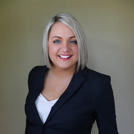 Profile photo of a State Farm Agent named: Sarah Thompson