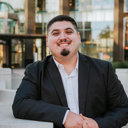 Profile photo of a State Farm Agent named: Giovanni Serrano