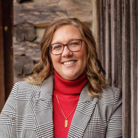 Profile photo of a State Farm Agent named: Hilary Washer
