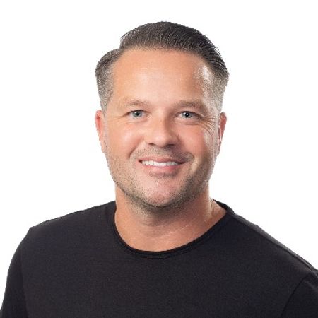 Profile photo of a State Farm Agent named: Chris Wang