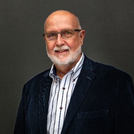 Profile photo of a State Farm Agent named: Aaron Reeves