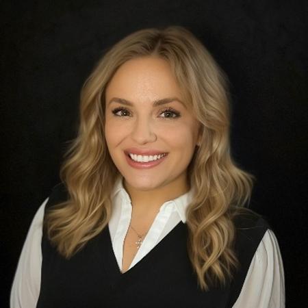 Profile photo of a State Farm Agent named: Madison Riordan