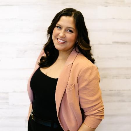 Profile photo of a State Farm Agent named: Jordyn Hendzel