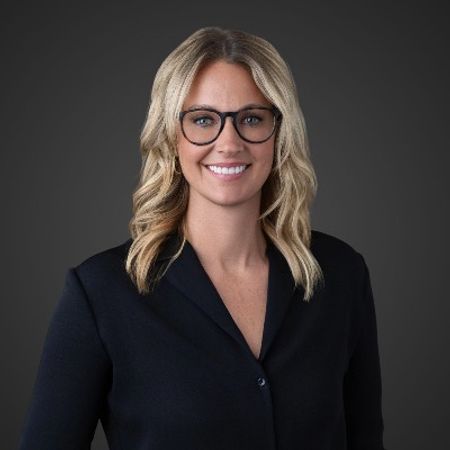 Profile photo of a State Farm Agent named: Becky Ledbetter